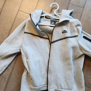 Nike tech fleece grey size xl